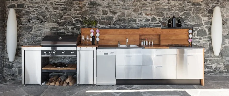 Outdoor Kitchen With Grill And Sink